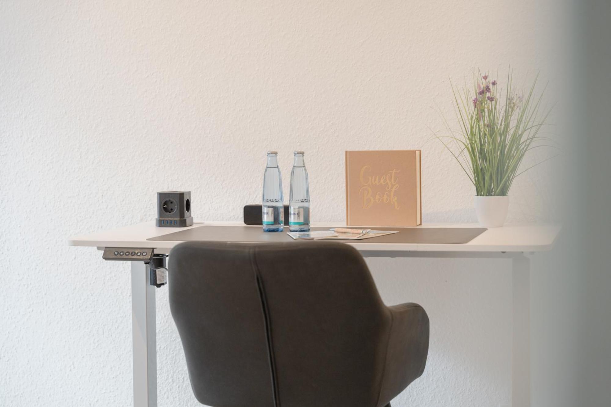 Modernes Apartment In Top Lage Komfortabel Eingerichtet Mit Arbeitsplatz Und Kueche - Geibelsuite Hanovre Extérieur photo